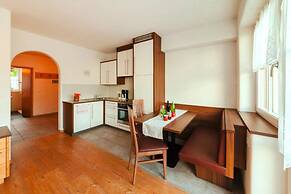 Apartment in Naz-sciaves With Garden