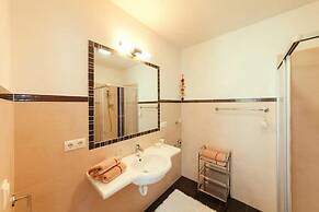 Apartment in Naz-sciaves With Garden