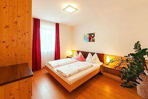 Apartment in Naz-sciaves With Garden