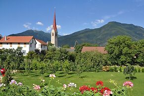 Apartment in Naz-sciaves With Garden