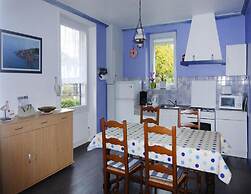 Nice Holiday Home Near the Beach