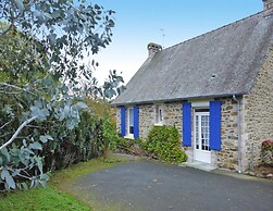 Nice Holiday Home Near the Beach