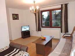 Big Holiday Home in a Quiet Location in Kolczewo