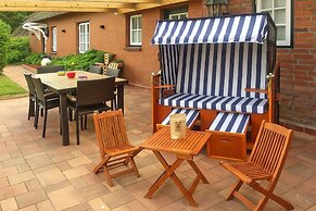 Apartment in Rehm-flehde-bargen mit Einem Gemeinsamen Pool