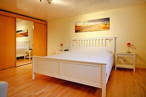 Apartment in Rehm-flehde-bargen mit Einem Gemeinsamen Pool