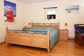 Apartment in Rehm-flehde-bargen mit Einem Gemeinsamen Pool