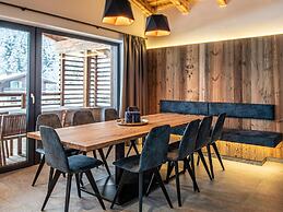 The Village - Chalet Farmhouse