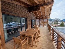 The Village - Chalet Farmhouse