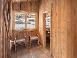 The Village - Chalet Farmhouse