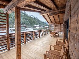 The Village - Chalet Farmhouse