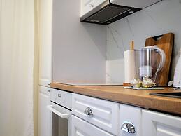 A Comfortable Apartment With a Garden for 2 People, Pobierowo