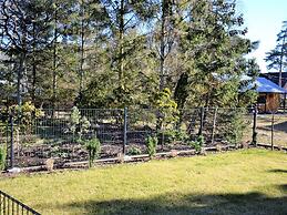 A Comfortable Apartment With a Garden for 2 People, Pobierowo