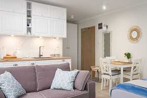 A Comfortable Apartment With a Garden for 2 People, Pobierowo