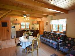 Holiday Home, Niesiolowice