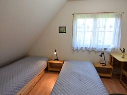Holiday Home, Niesiolowice