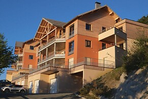 4-room-apartment With Lake View in Residence L'ecrin du Lac, Chorges