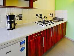 Spacious Holiday Home With Private Garden