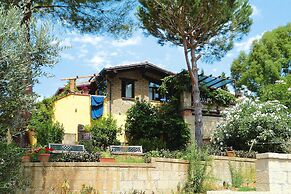Gorgeous Apartment in Guardistallo