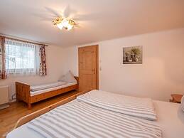 Apartment Johann in Wald im Pinzgau With Balcony