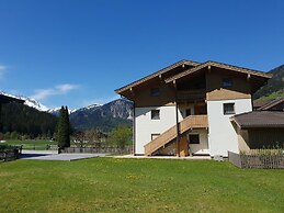 Apartment Johann in Wald im Pinzgau With Balcony