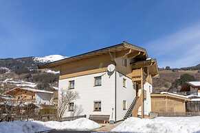 Apartment Johann in Wald im Pinzgau With Balcony
