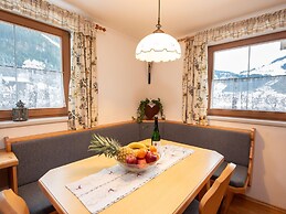 Apartment Johann in Wald im Pinzgau With Balcony