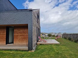 Studio With Terrace and Superb sea View