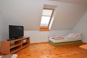 Holiday House With Sauna and Garden, Jaroslawiec