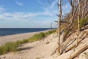 Holiday House With Sauna and Garden, Jaroslawiec