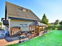 Holiday House With Sauna and Garden, Jaroslawiec