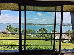 Architect Villa With Fantastic sea View, Locquirec
