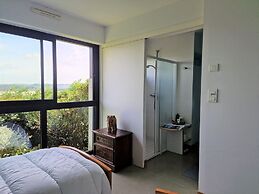 Architect Villa With Fantastic sea View, Locquirec