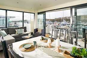 Hausboot in Boltenhagen