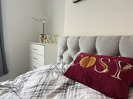 Bristol - 4 Beds - Sleeps 7 - For Groups - Garden