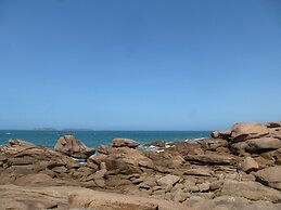 Nice Holiday Home Near the Beach