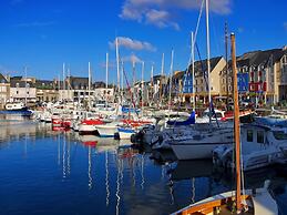Nice Holiday Home Near the Beach