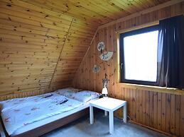 Holiday Home, Zuromino