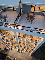 Oktolia Suites