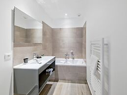 Small Villa With Private Pool, Residence Les Terrasses D'arsella, Port