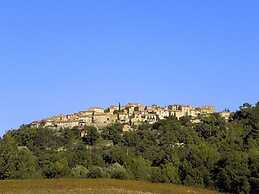 Nice Holiday Home With Private Pool in the Luberon Park, Grambois