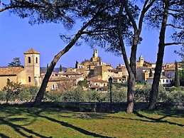 Nice Holiday Home With Private Pool in the Luberon Park, Grambois