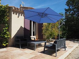 Nice Holiday Home With Private Pool in the Luberon Park, Grambois