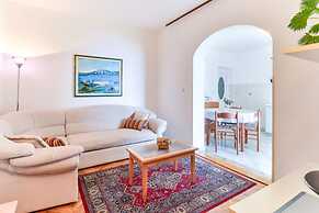 Apartments in House Liveric, in Vir at the Beach