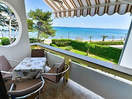 Apartments in House Liveric, in Vir at the Beach