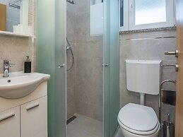 Apartments in House Liveric, in Vir at the Beach