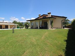 Villa Anna, Camaiore