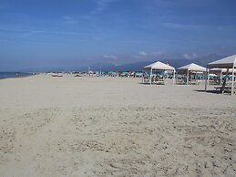 Villa Anna, Camaiore