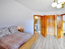 Comfortable Rural Holiday Home, Grabczyn