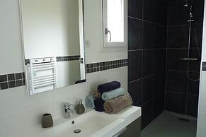 Semi-detached House, Rieux