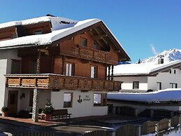 Apartment in Mayrhofen in the Mountains